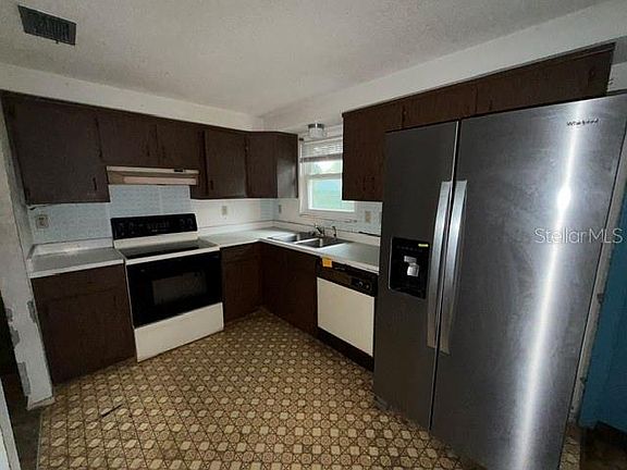 2nd image of 1050 BEACH LANE