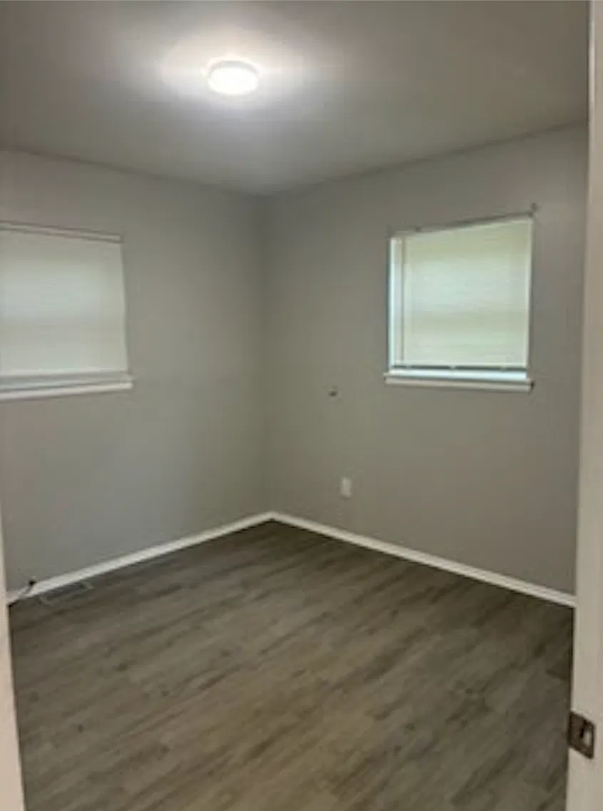 3 bed, 912 sqft, $1,700 — Photo 3