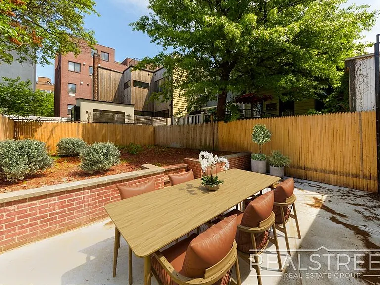422 Humboldt St #1 — Photo 1