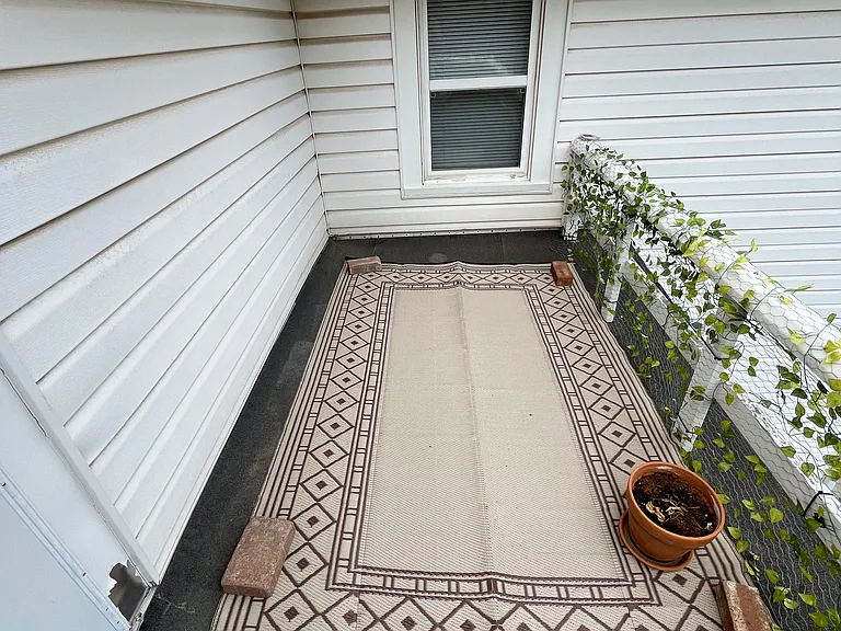 511 E Kearney St — Photo 9