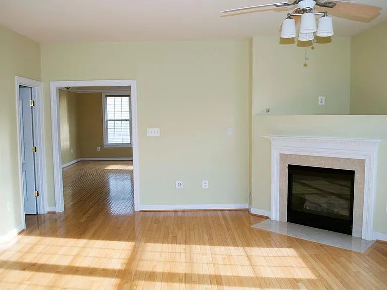 4226 Kerrigan Ln — Photo 3