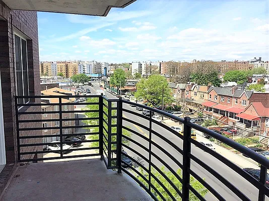 Rented by Lang Realty LLC | media 8