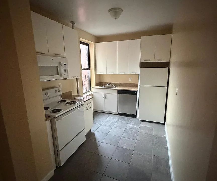 1st image of 48 Sickles St APT 5M