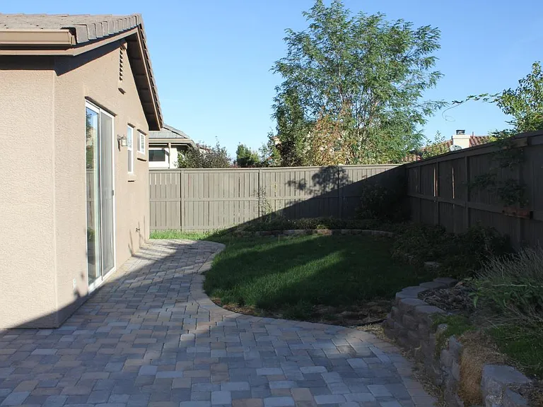 451 Miesque Ct — Photo 3