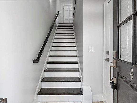 3rd image of 3541 Roswell Rd NE Unit 4