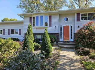 718 Abbey Ln, Viroqua, WI 54665