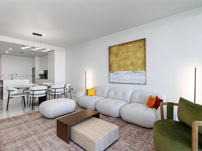 700 NE 24th St #4002 — Photo 4