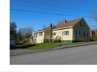12 Highland Ave, Mars Hill, ME 04758