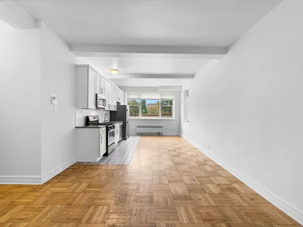 3850 Hudson Manor Terrace image 6 of 32