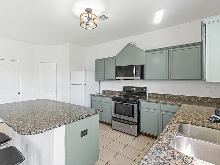 11017 Panther Ct — Photo 9
