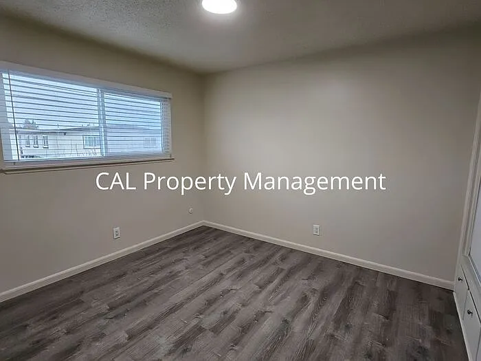 918 Illinois Ave #8 — Photo 9