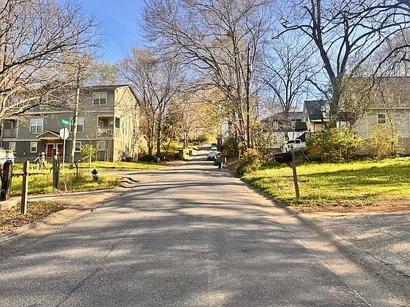 4th image of 255 Derby St #2