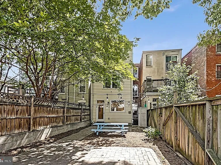 822 5th St NE — Photo 40