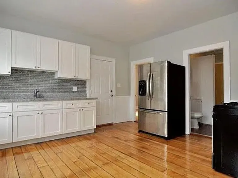10 4th Ave #1 — Photo 1
