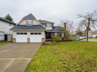 8941 143rd St, Surrey, BC V3V7T2