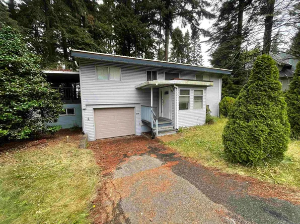 1441 128th St, Surrey, BC V4A 3T5