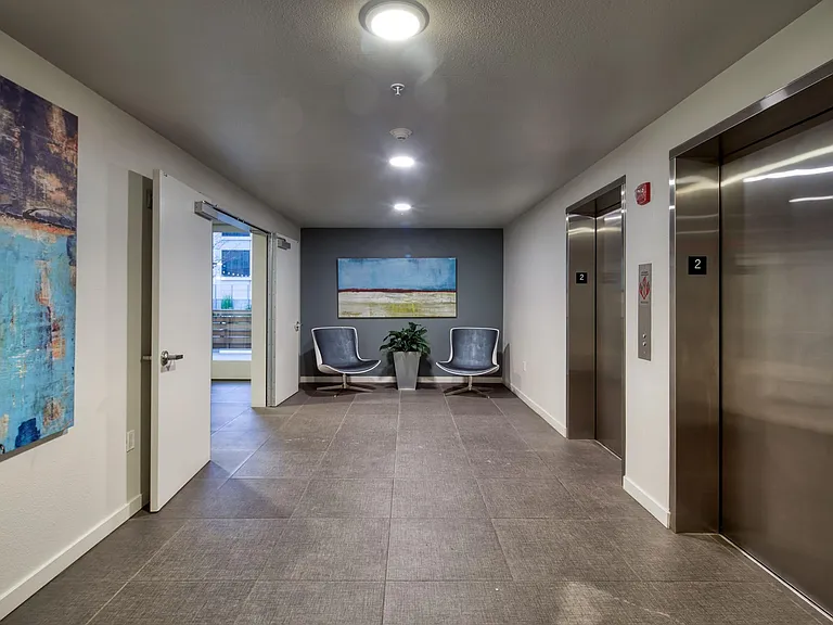 EVIVA Midtown Apartments — Photo 17