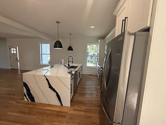 4th image of 2808 Gear St