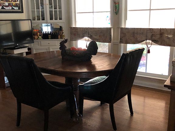 Breakfast Nook