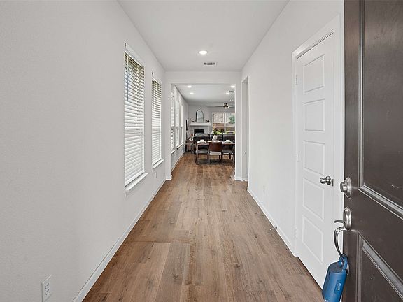 3rd image of 544 Erin Hills Dr