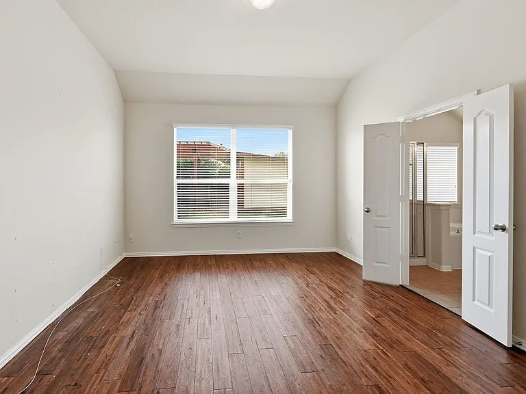 10022 Darrell Springs Ln — Photo 18