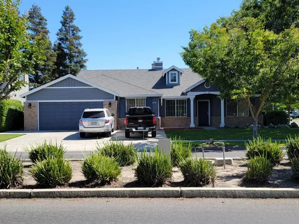 692 W Springer Dr, Turlock, CA 95382