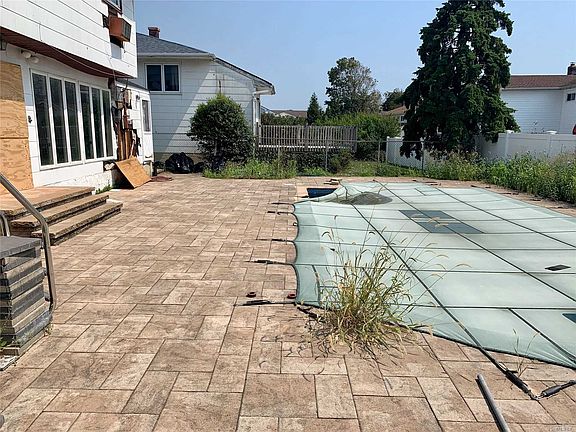 3rd image of 2514 Riviera Ln