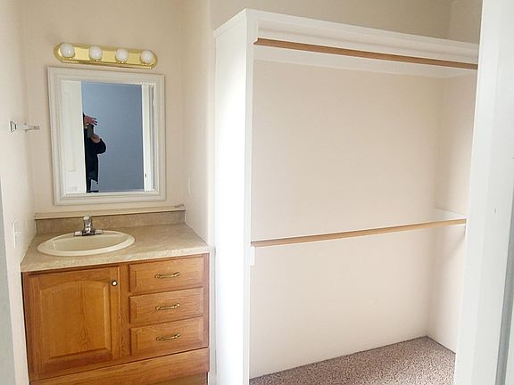Lg. Walk-in Closet in En-suite