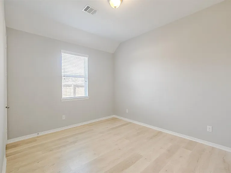 18314 Southwood Creek Dr — Photo 24