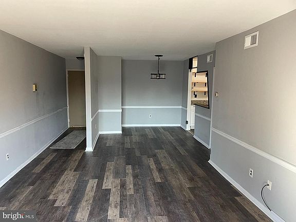 5th image of 5426 Valley Green Dr APT D5