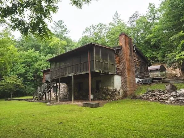1248 Lithia Springs Rd, Christiansburg, VA 24073