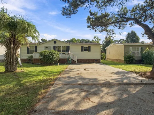 3252 Lyndon Dr., Little River, SC 29566