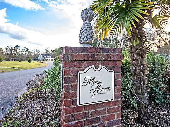 3rd image of 1005 Moss Haven Ln