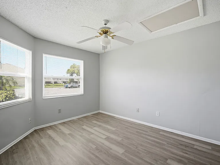 5401 Britwell Ct — Photo 13