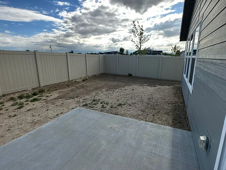 11320 W Teratai St — Photo 9