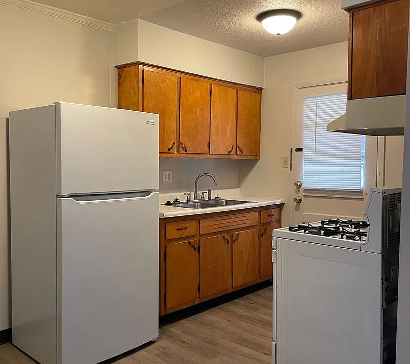 Knollridge Garden Apartments