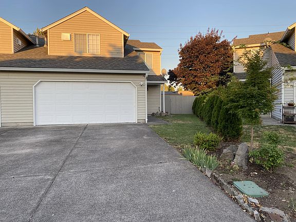 3rd image of 801 NE 166th Ave Unit A