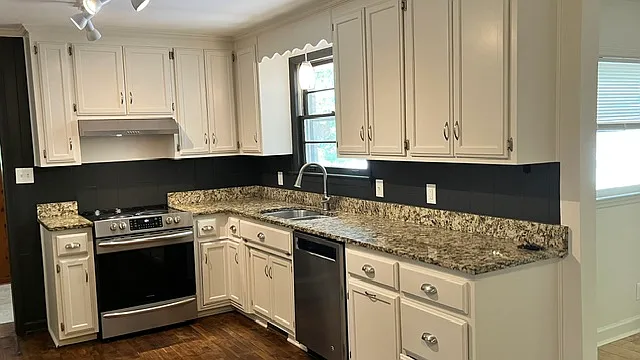 2608 Colbert Dr — Photo 5