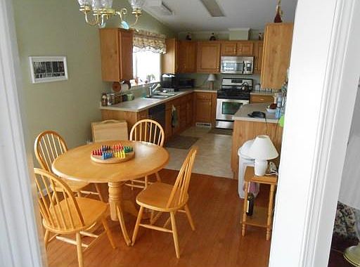 5th image of 2901 Island Dr