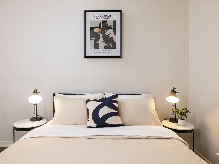 Bedroom #3- Queen bed