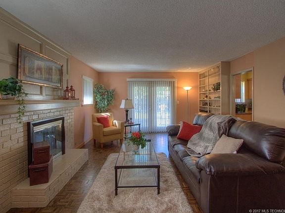 4th image of 1724 S 75th Ave E