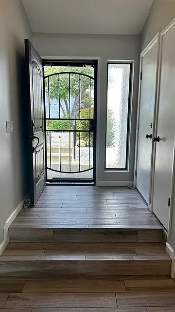 2 bed, 2.5 bath, 1410 sqft, $4,500 — Photo 4