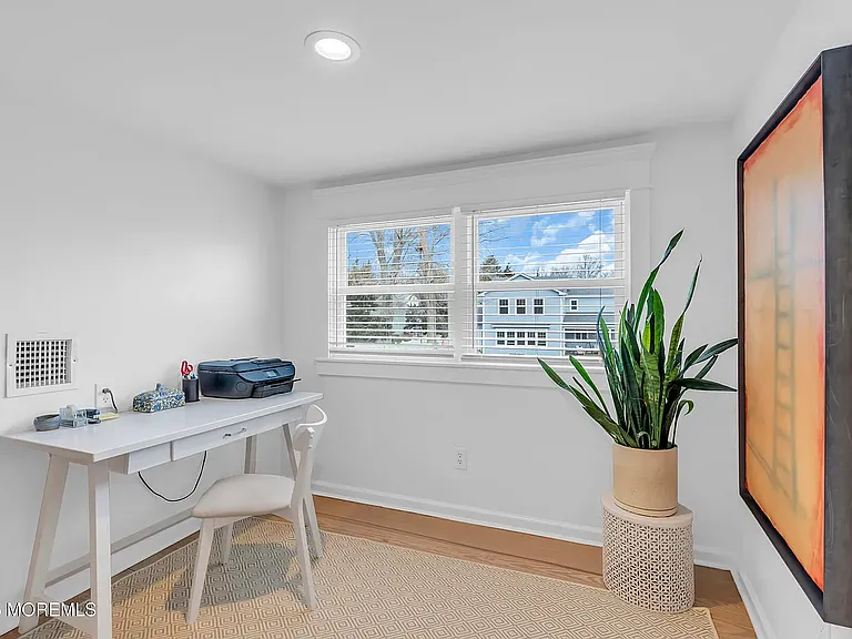 1204 Holly Pl — Photo 15