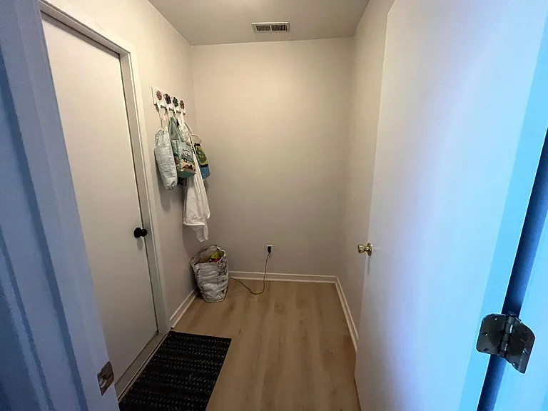 1213 Bayside Cir W — Photo 22