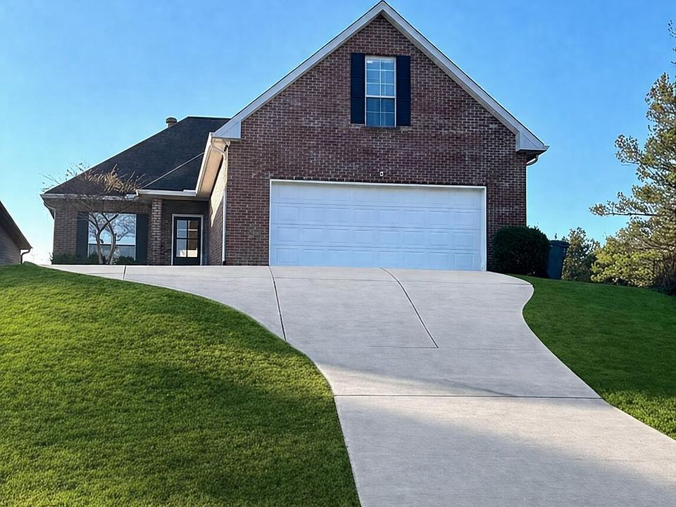 1st image of 753 Muirfield Dr