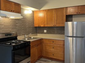 8641 South 82nd Court