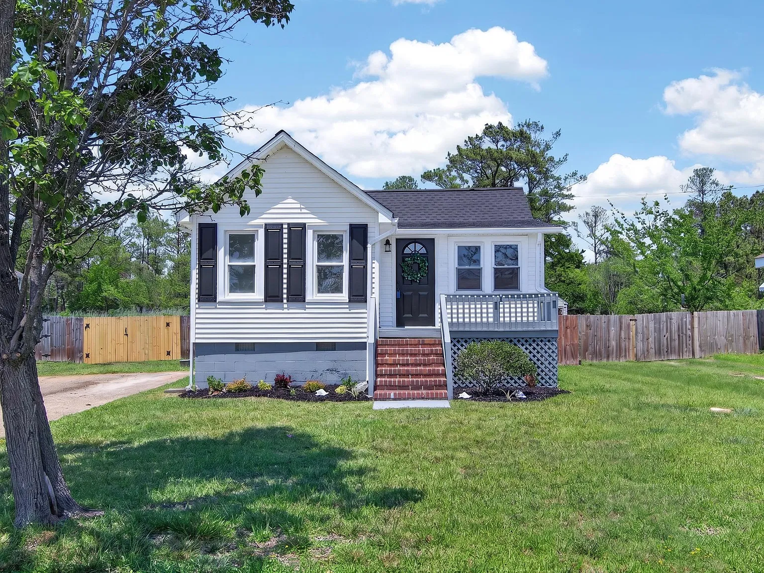 Messick Rd, Poquoson — Photo 1