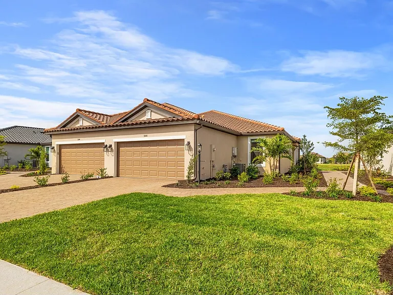 3040 Formia Ct — Photo 1