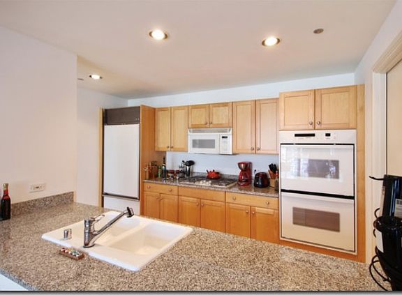 5th image of 445 E North Water St APT 802