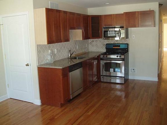 2nd image of 216 Nunda Ave